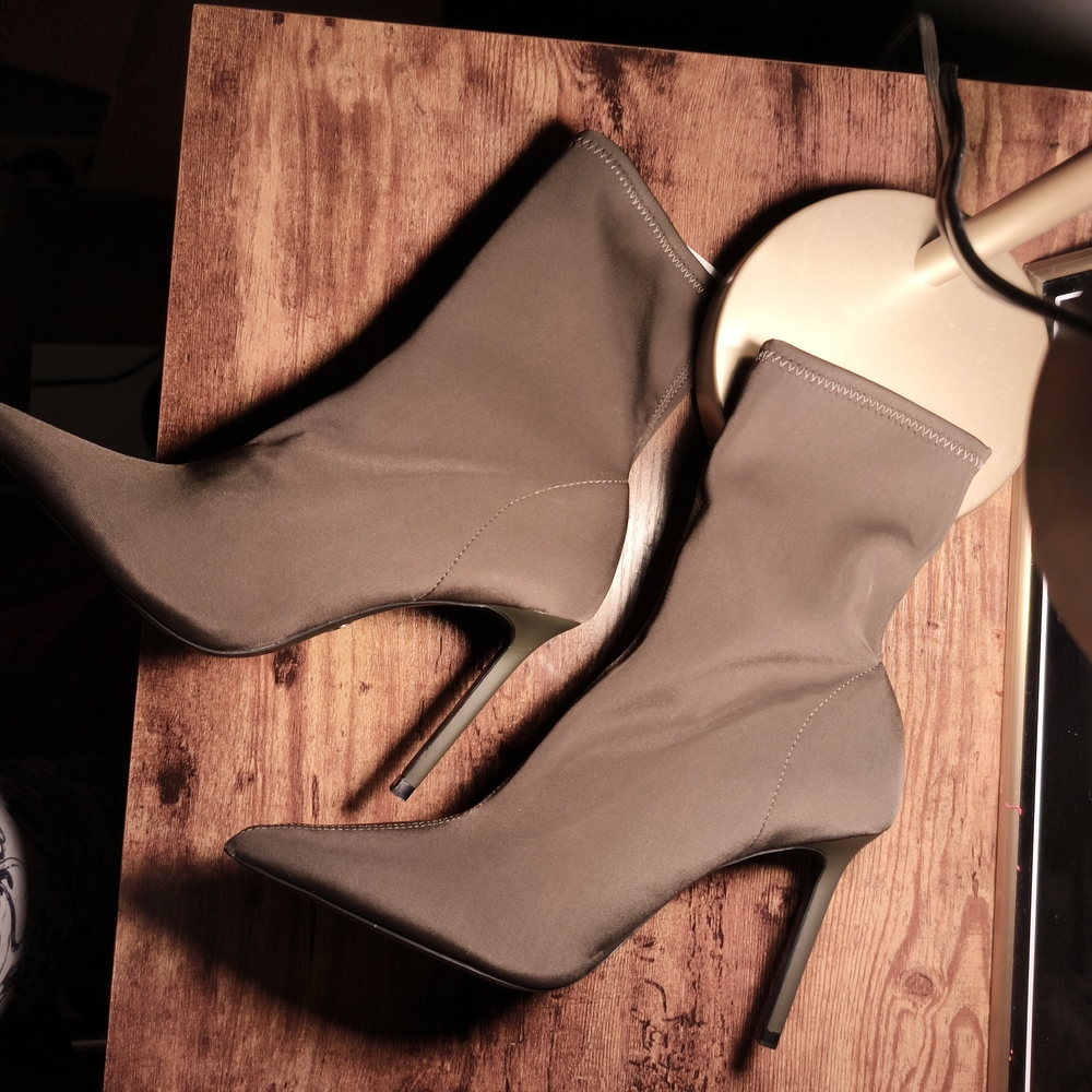 Elegant Green Stiletto Booties